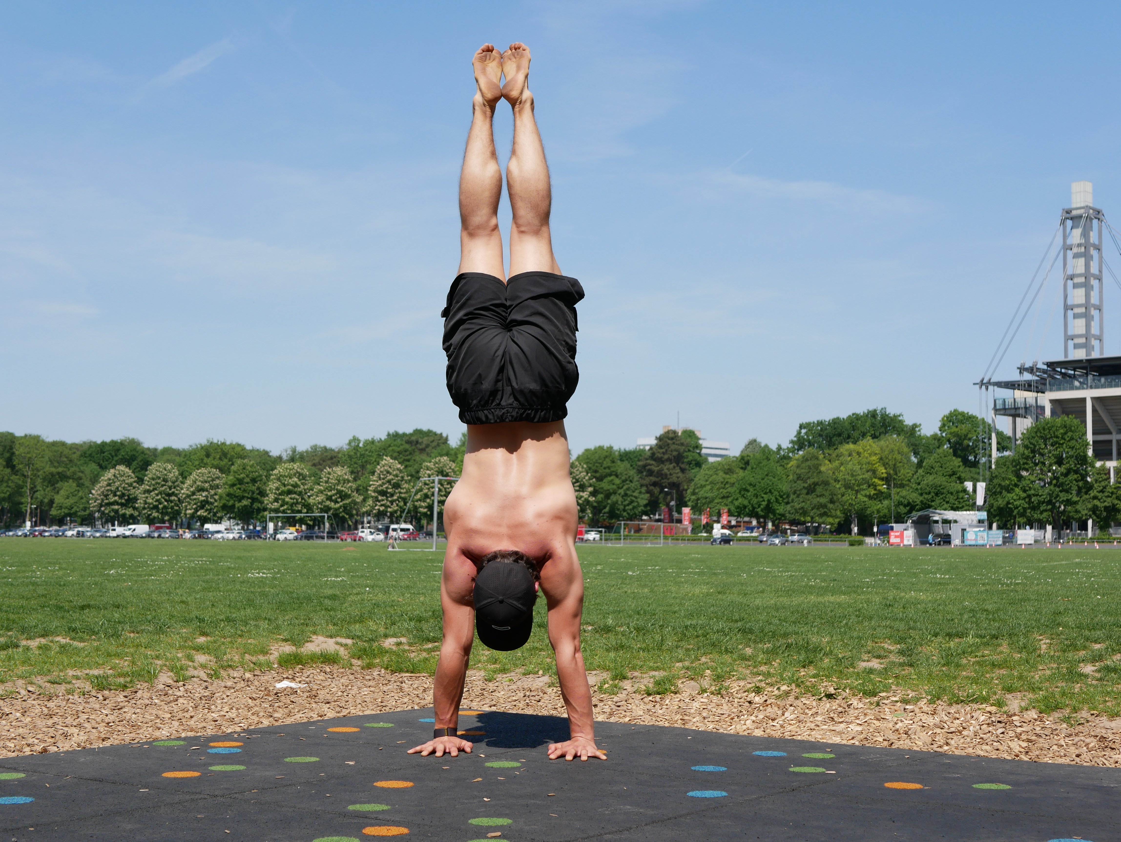 Handstand lernen: Schritt für Schritt zu deinem Erfolg