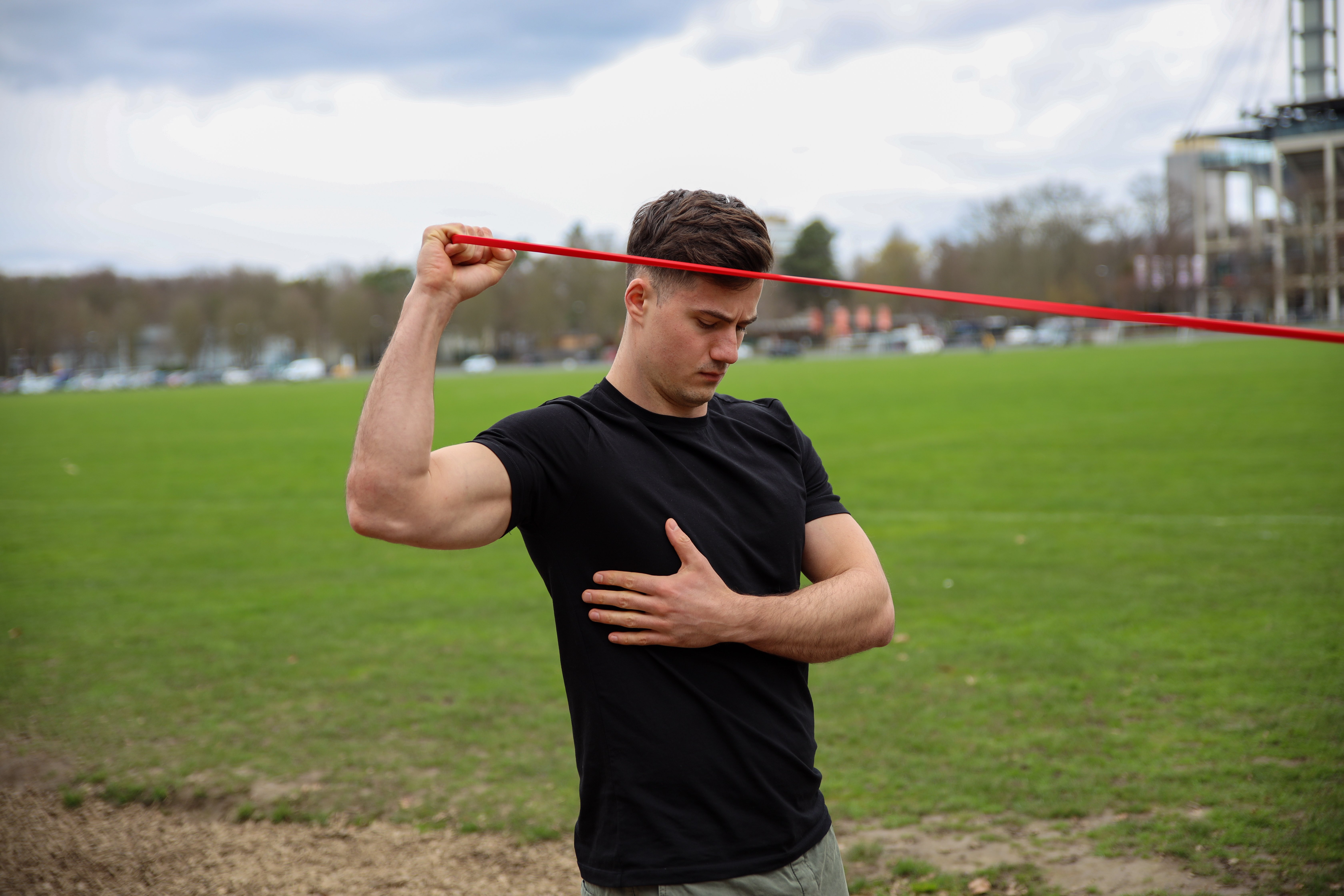 paul resistance band light rotation schulter.jpg
